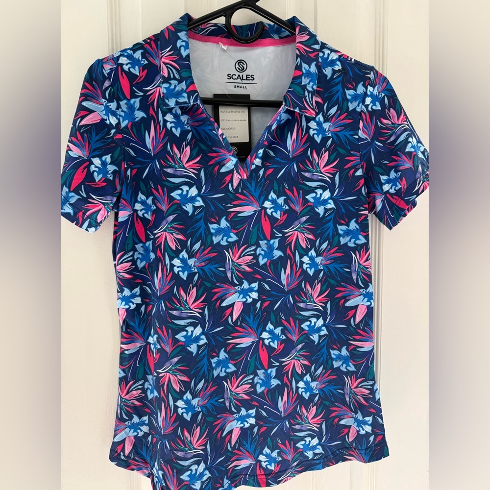 Scales Women's Tropical Floral V-Neck Top - Blue and Pink